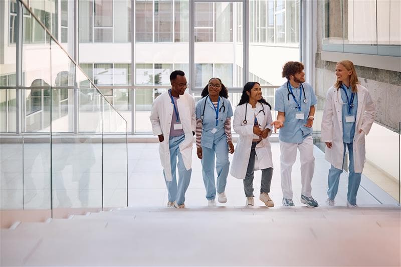 Prácticas en hospital alemán para estudiantes de medicina en formación clínica