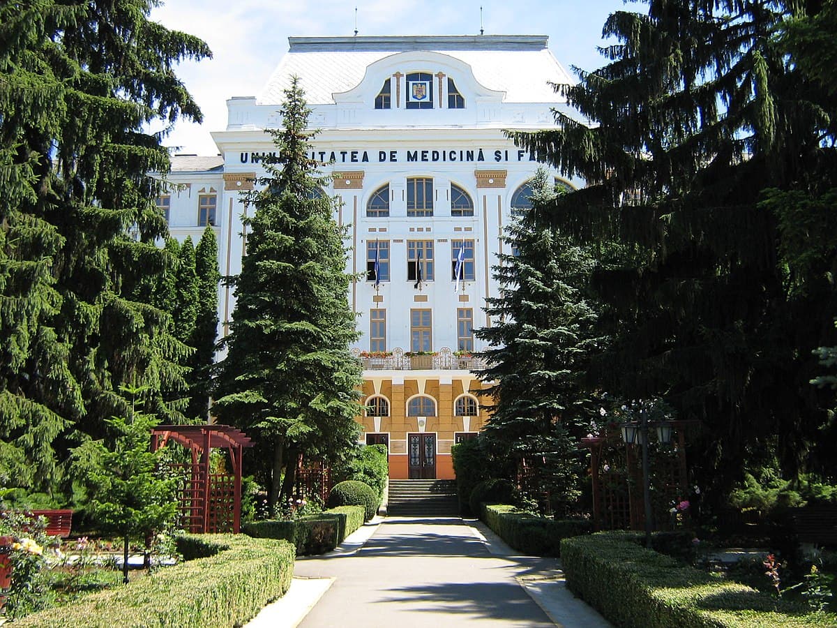 Edificio principal de UMFST Târgu Mureș