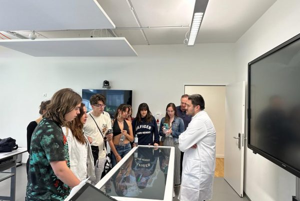 estudiantes en el curso premedico de medicina en Alemania